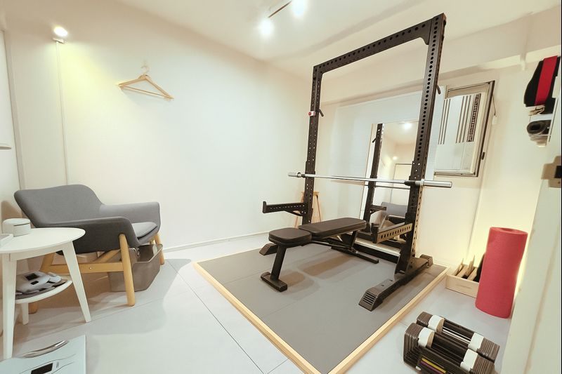 パーソナルトレーニングジムのトレーニングルーム